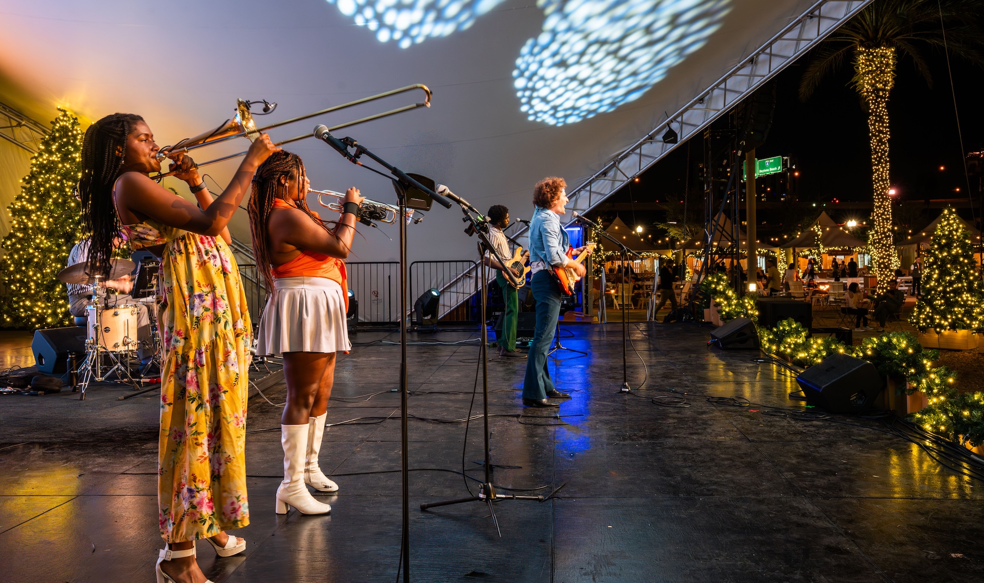 Image 2 of Event:  Frontyard Holiday Festival at Dr. Phillips Center™ supported by AdventHealth