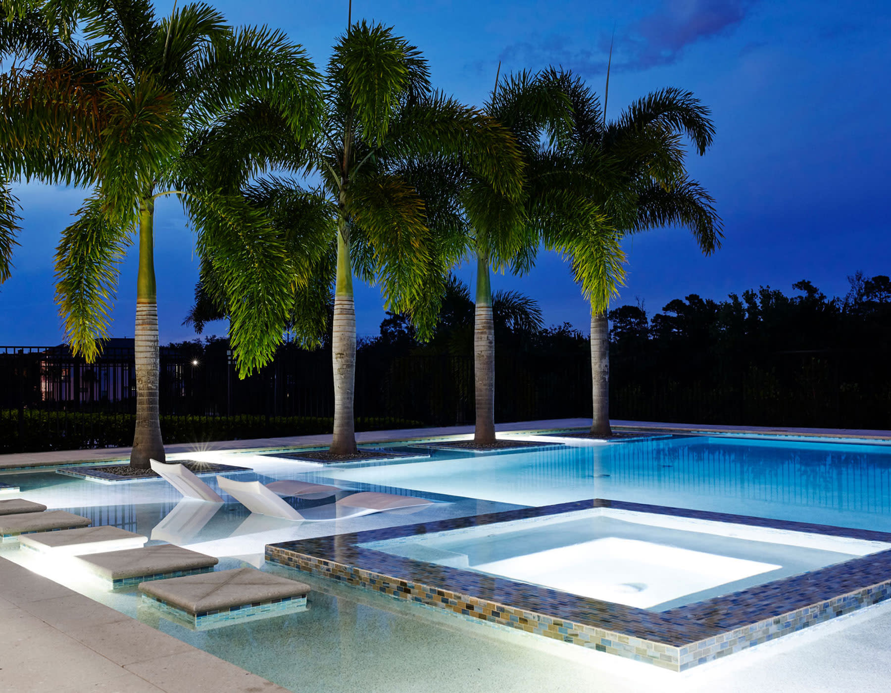 Reunion Mansion Pool Pic 2
