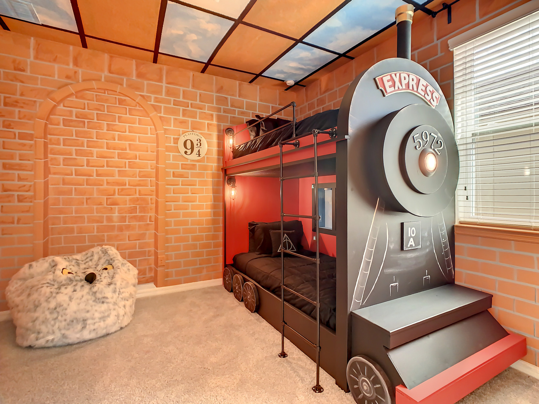 Luxury 6br Close to Disney with Theme & Game Room