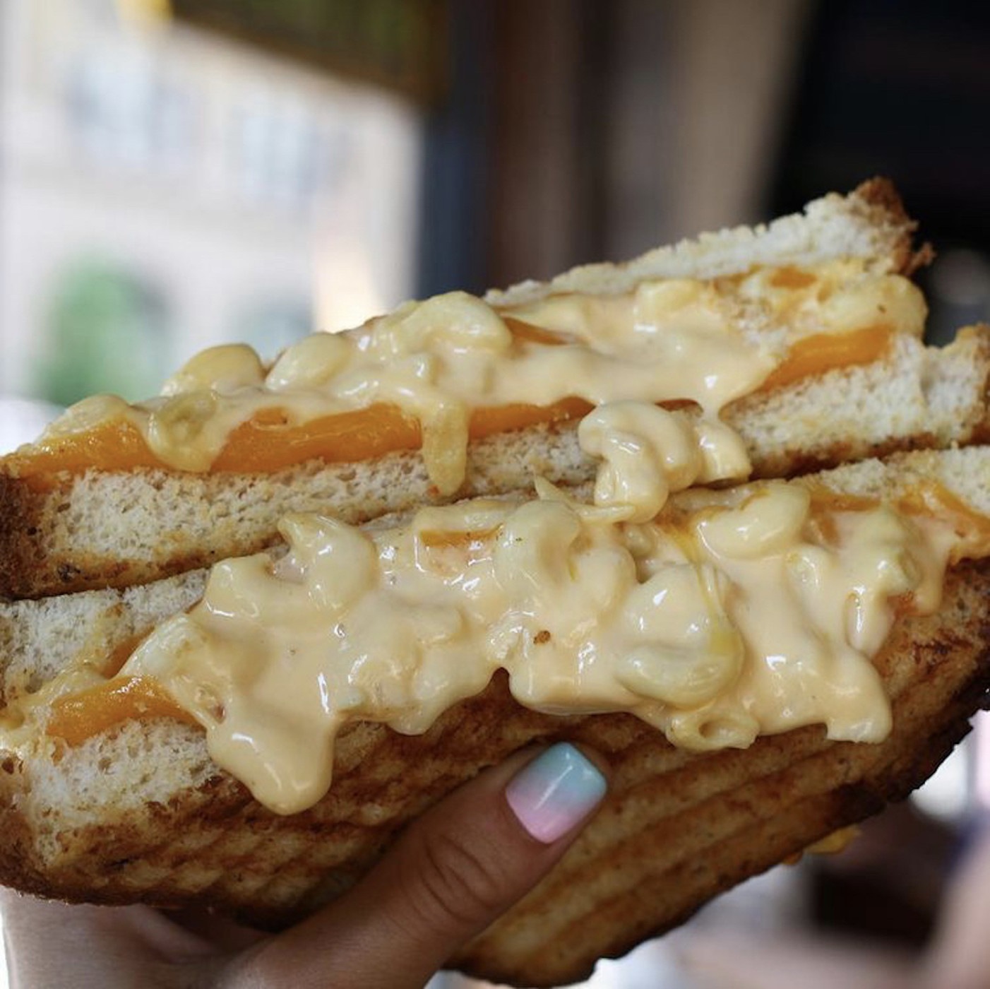 Grilled Mac & Cheese Sandwich