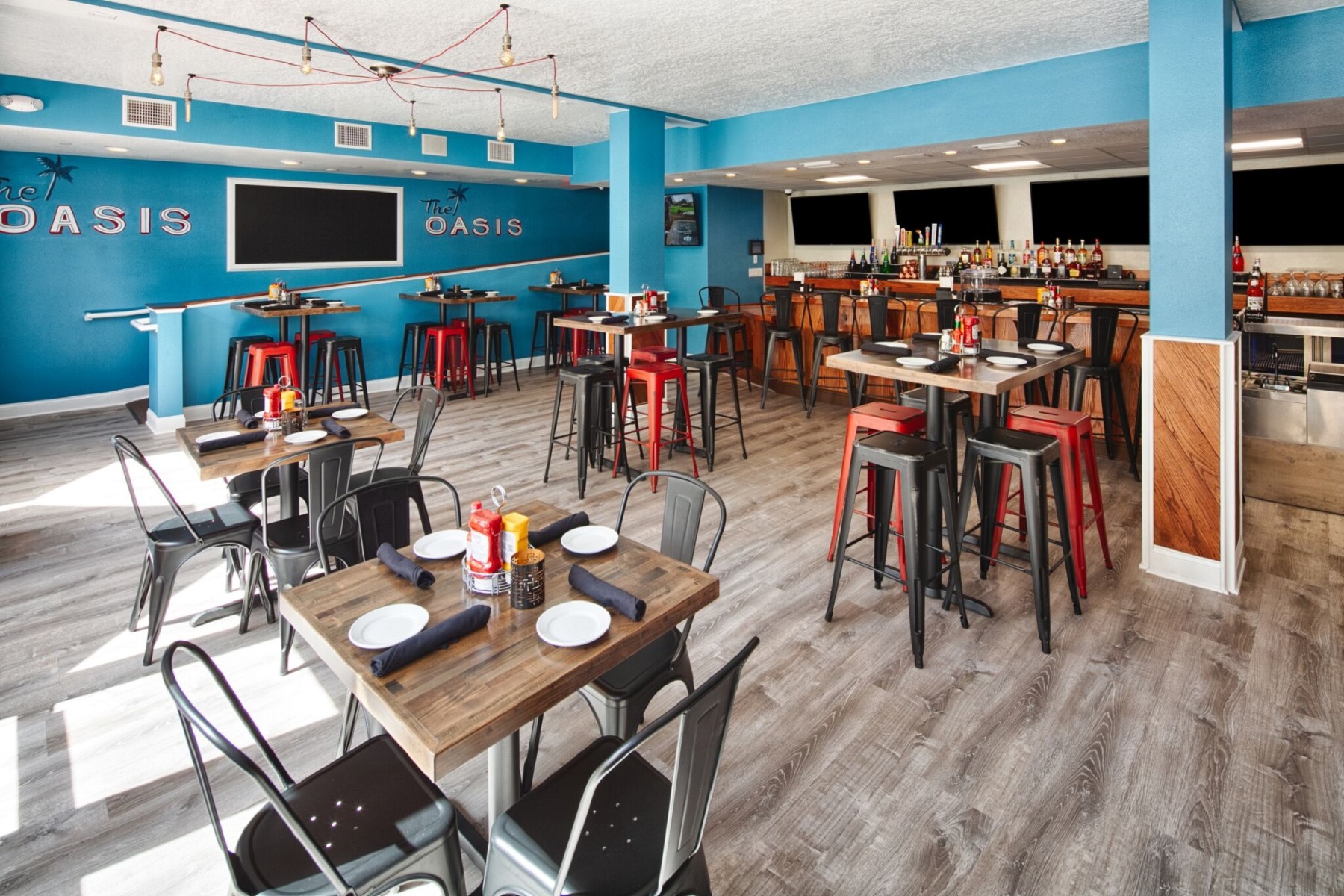 The Oasis Poolside Bar