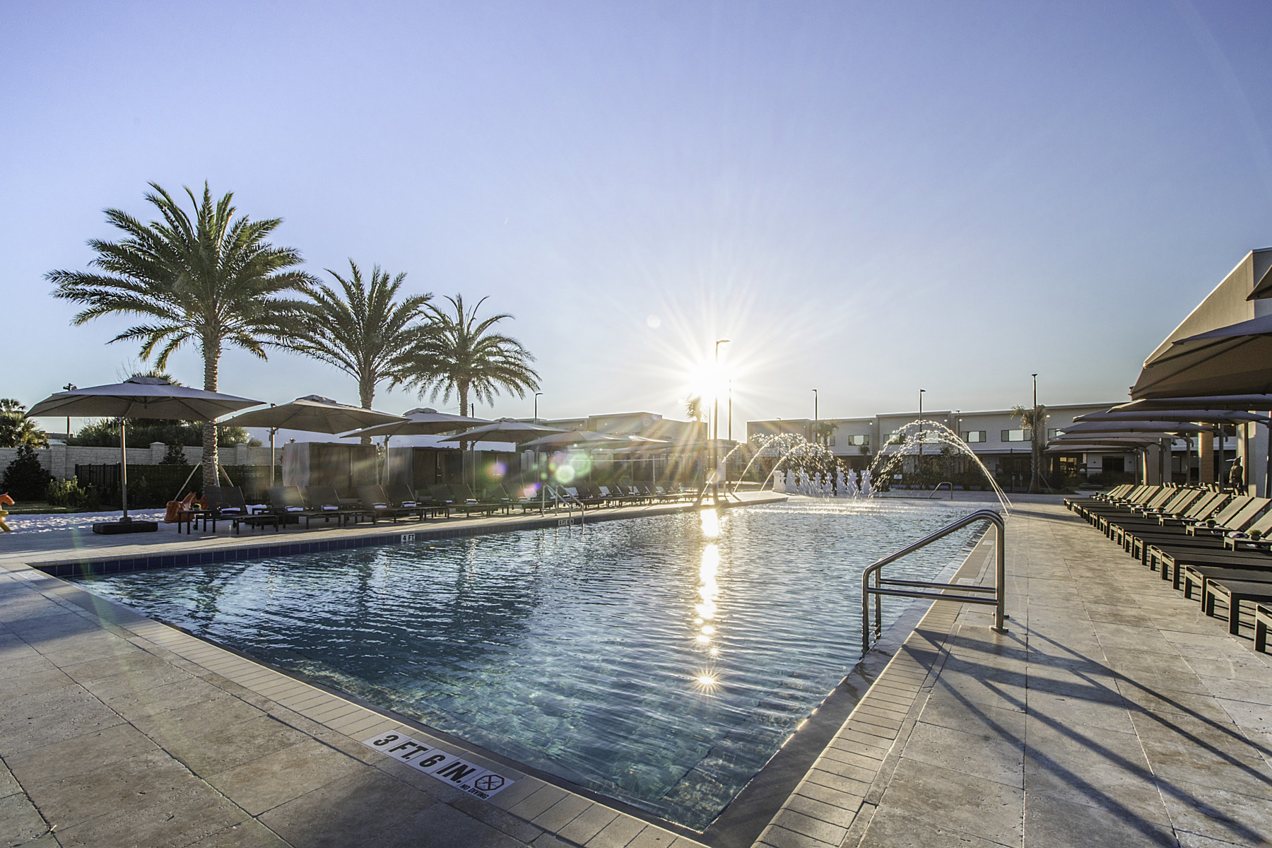 Pool area with zero degree entry