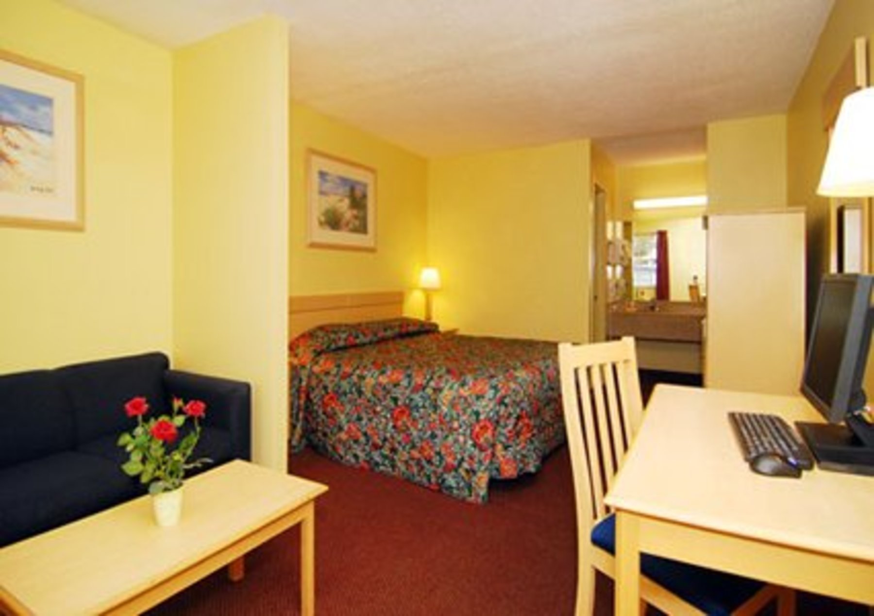 Spacious Rooms with Desktop Computer