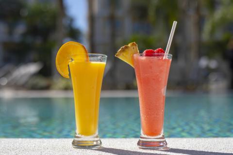 Drinks by Pool Melia Orlando