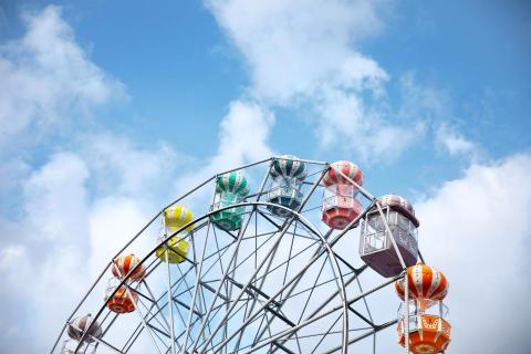 Take your kids on the Ferris wheel at&nbsp;Old Town Entertainment District