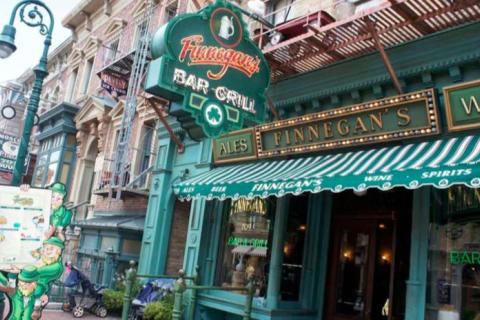 external view of Finnegan's Bar & Grill at Universal Studios