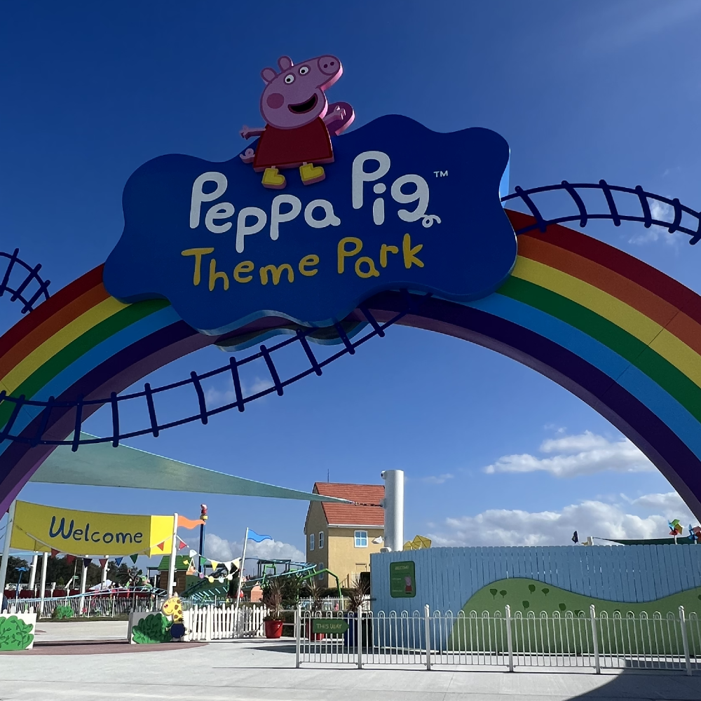 World’s First Peppa Pig Theme Park at LEGOLAND Florida