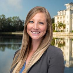 Breanna Hicks Headshot 25