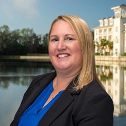 Jamie Brooks Headshot 25