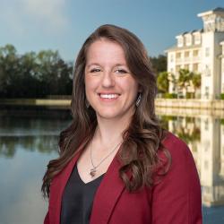 Keri Woody Headshot 25