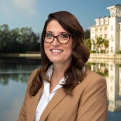 Michelle Moore Headshot 25