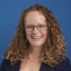 Annette Snedaker Headshot 26