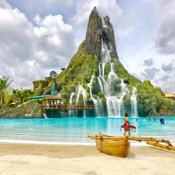 Large pool at Volcano Bay water park at Universal Orlando Resort