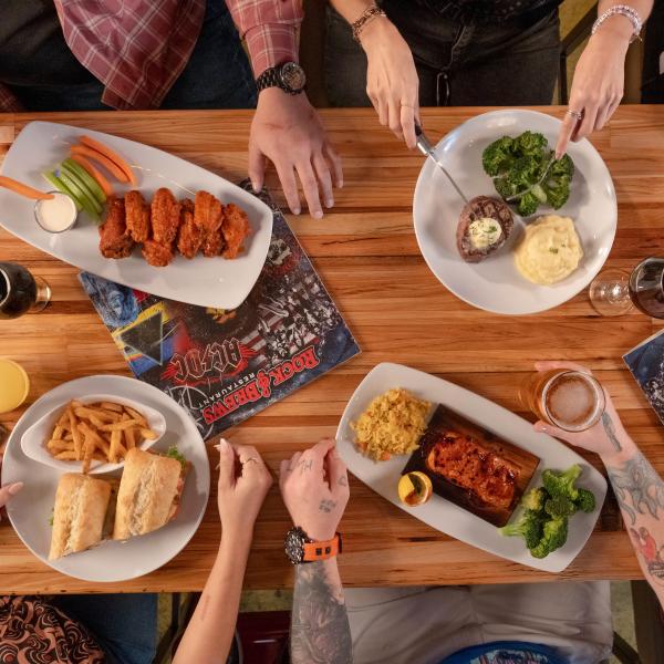 Group Dining 1